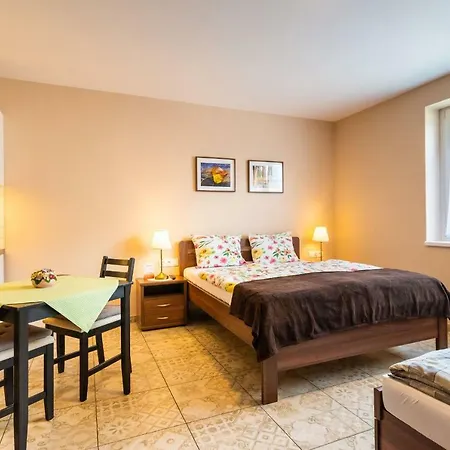 Apartman Ephélia